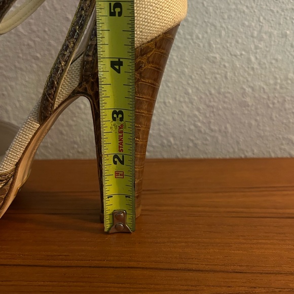 Perfect Summer Heel! Ivory Canvas & Snakeskin Trim Platform Peep Toe (Size 9) - Picture 9 of 10